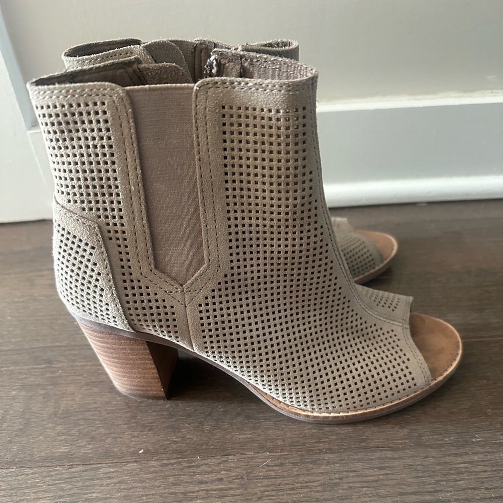 Toms open toe bootie